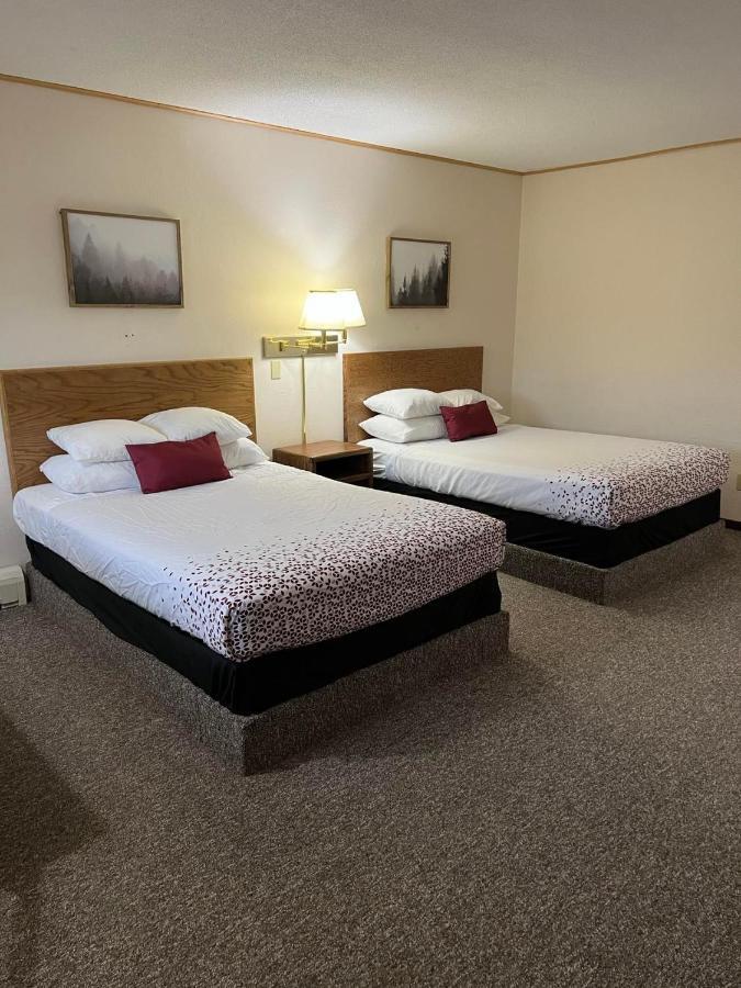 Northwoods Motel Ladysmith Extérieur photo