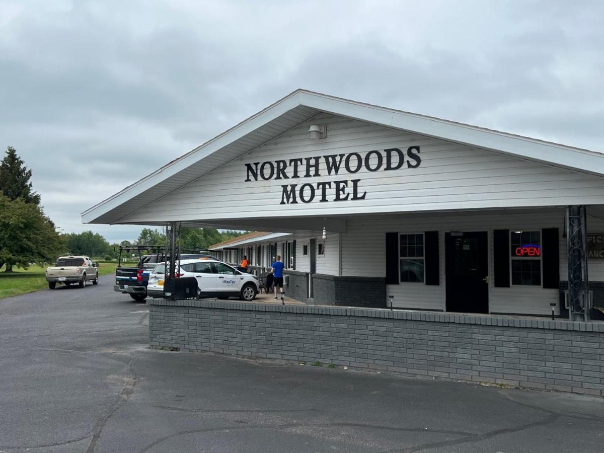 Northwoods Motel Ladysmith Extérieur photo